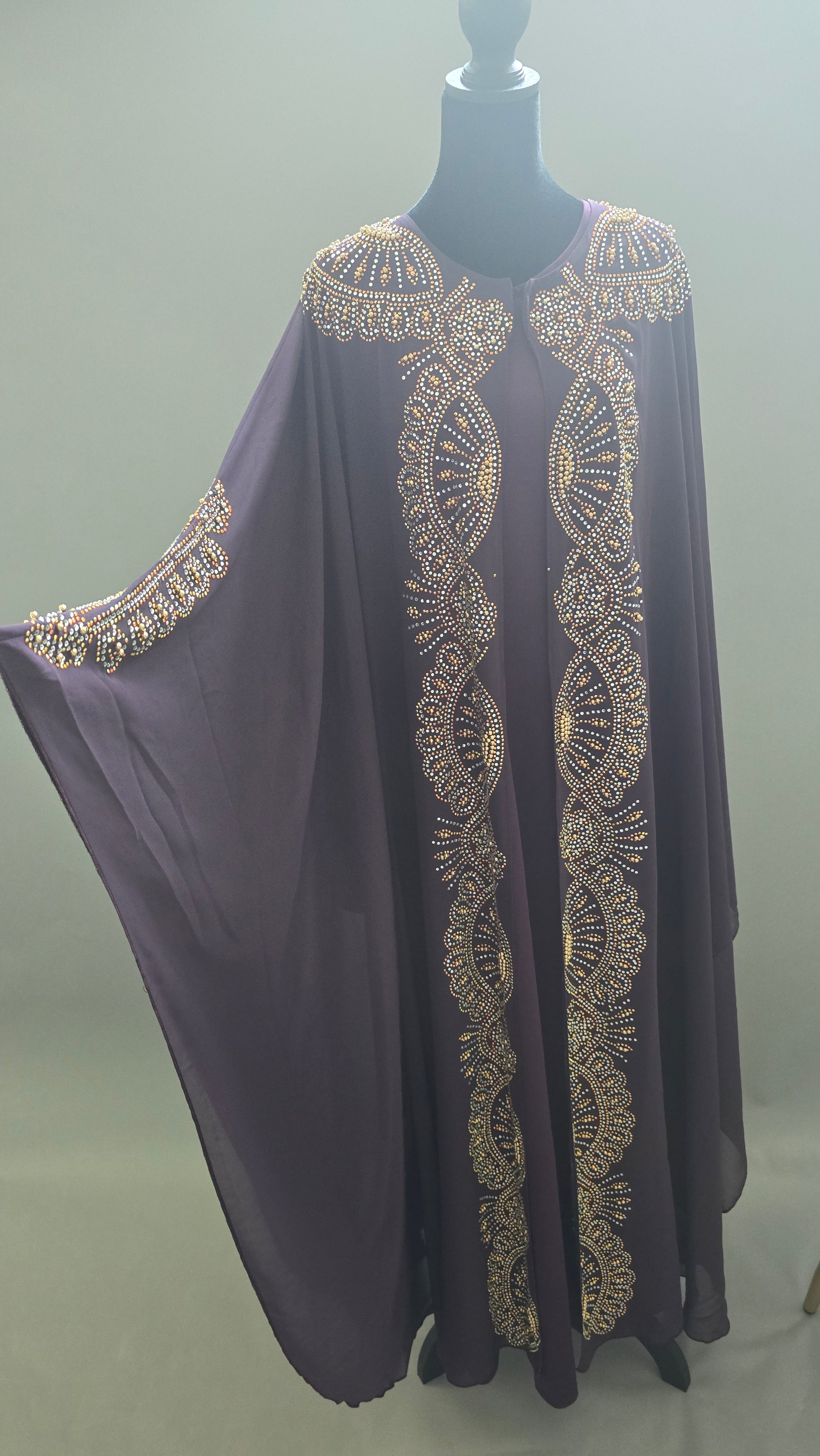 Luxury 2-Piece Butterfly Moroccan Caftan with Inner Dress – Elegant Gold Embellishments