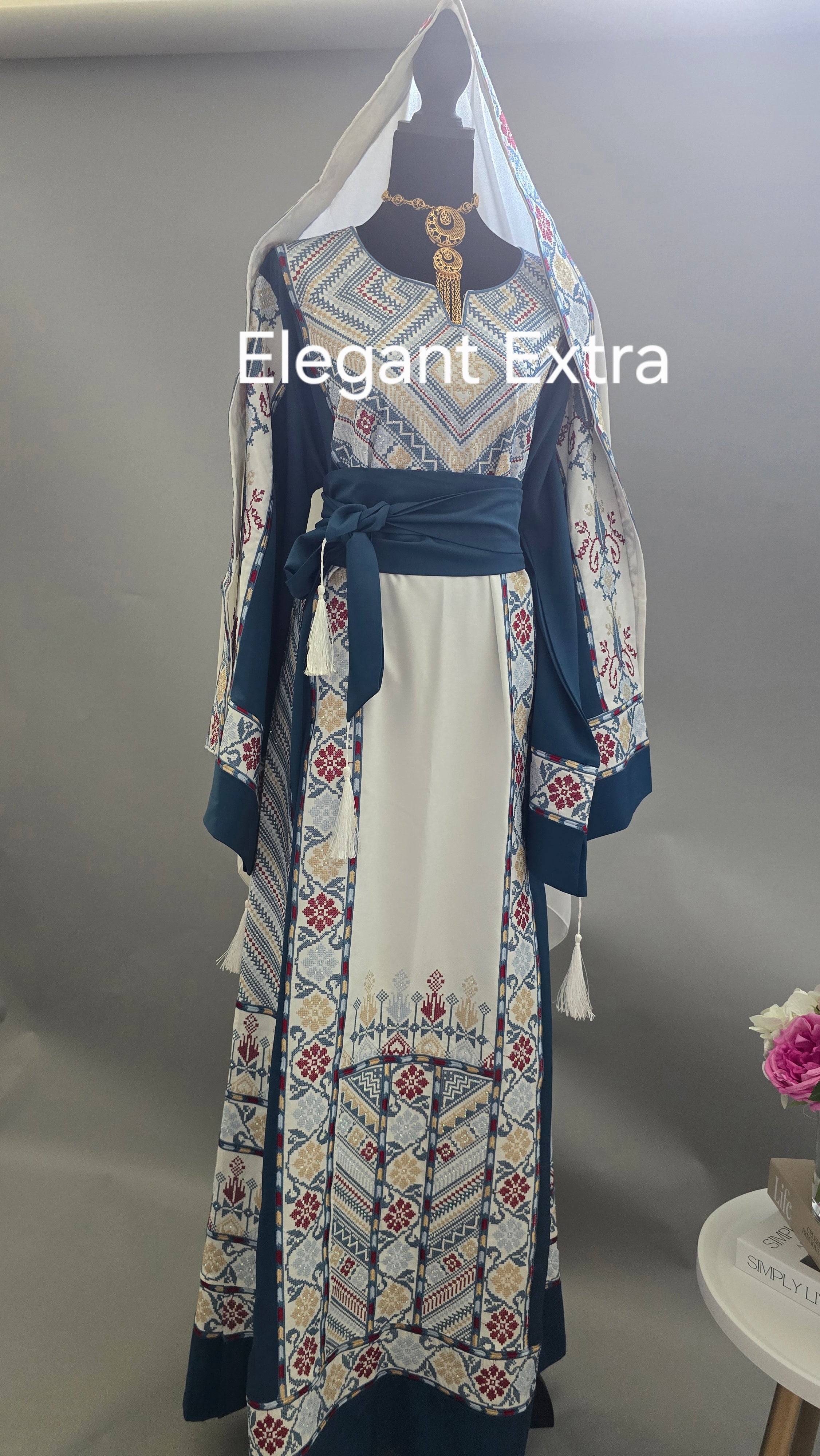 Palestinian-Inspired Embroidered Thoub with Matching Shawl & Waist Belt – Navy Blue & Ivory